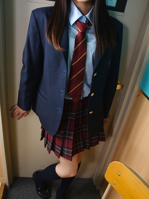 綾瀬ひなの