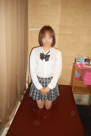 つき