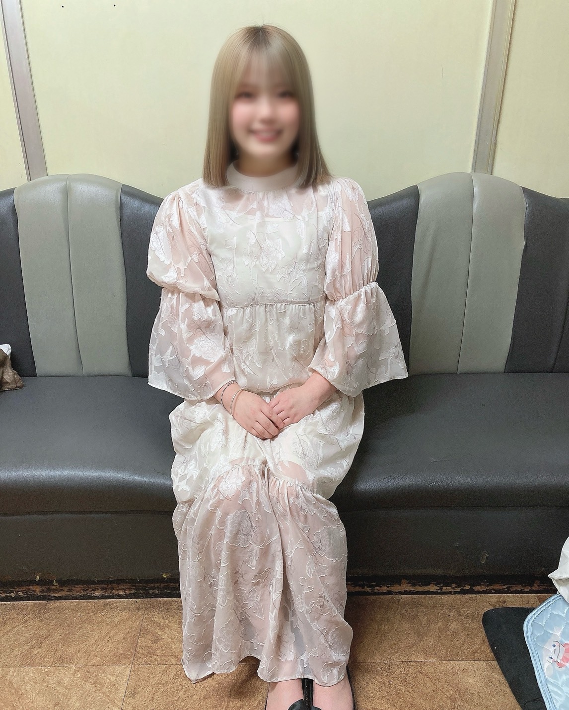 みな
