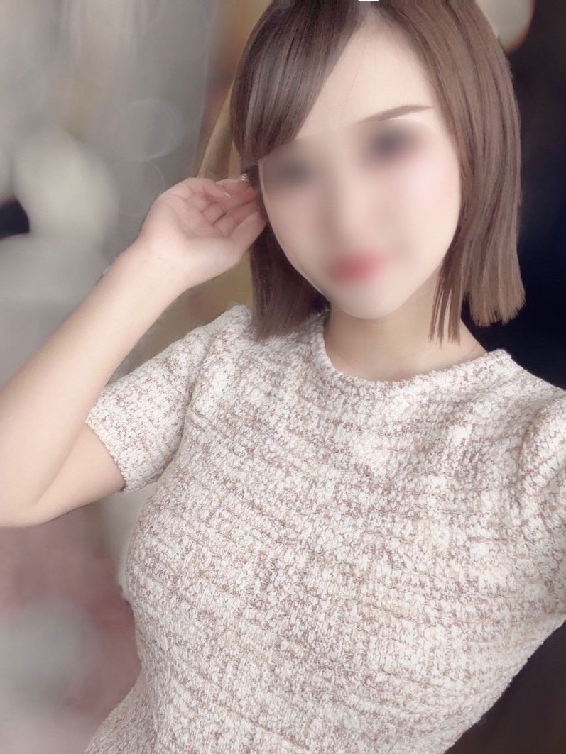 愛咲ティナ