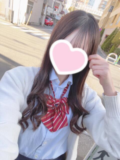 ふうか『内勤べた褒め目指せ坂道グループデビューな超美少女』